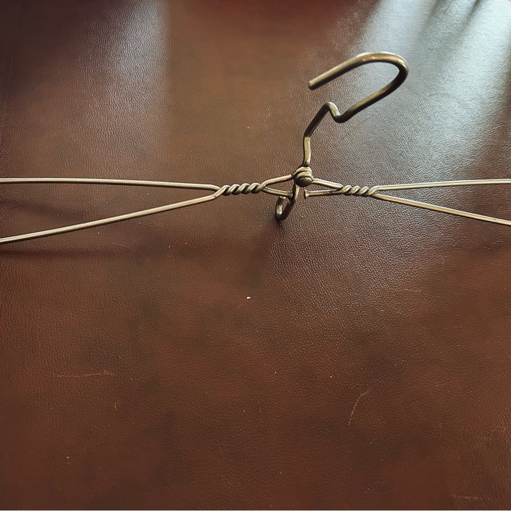 2 Vintage metal foldable clothes hangers. - Picture 5 of 8